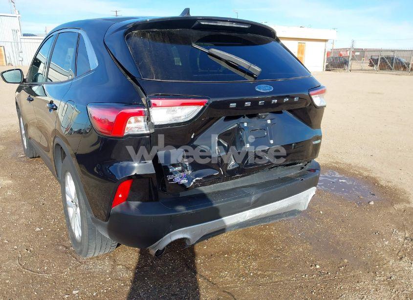 Photo 6 of 2020 Ford Escape SE (VIN 1FMCU0G68LUB02375)