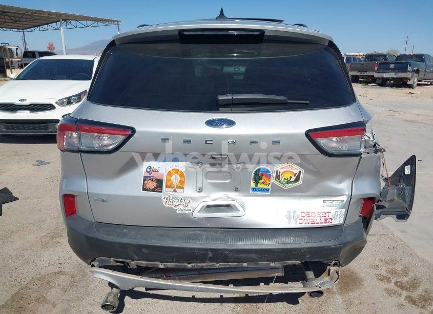 Photo 16 of 2020 Ford Escape SE (VIN 1FMCU0G68LUB06006)