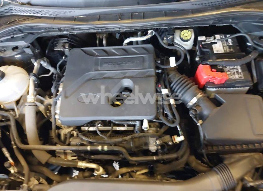 Photo 10 of 2020 Ford Escape SE (VIN 1FMCU0G68LUB19256)