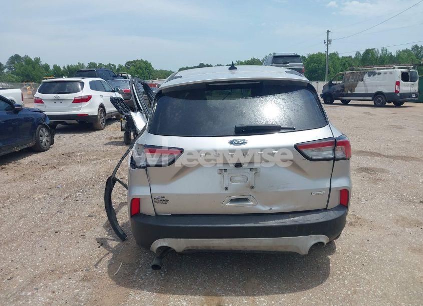Photo 16 of 2020 Ford Escape SE (VIN 1FMCU0G68LUB22240)