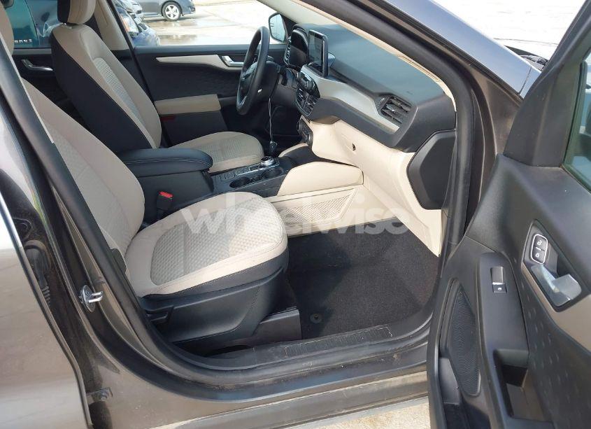 Photo 5 of 2020 Ford Escape SE (VIN 1FMCU0G68LUB66318)