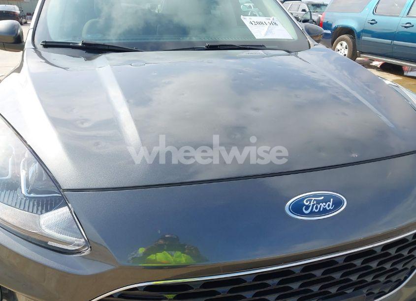 Photo 6 of 2020 Ford Escape SE (VIN 1FMCU0G68LUB66318)