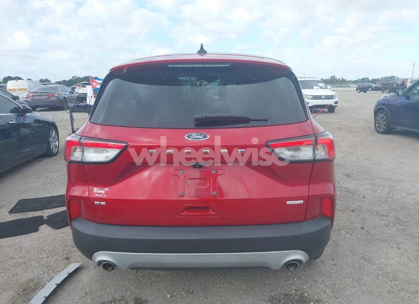 Photo 16 of 2020 Ford Escape SE (VIN 1FMCU0G68LUC06252)