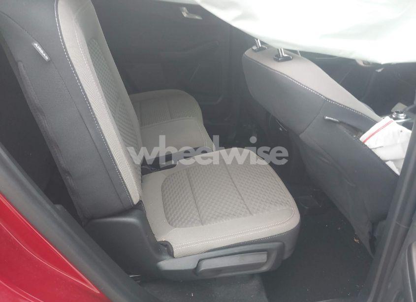 Photo 8 of 2020 Ford Escape SE (VIN 1FMCU0G68LUC06252)