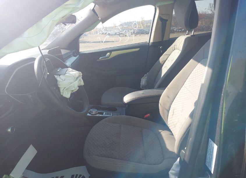 Photo 5 of 2020 Ford Escape SE (VIN 1FMCU0G68LUC42250)