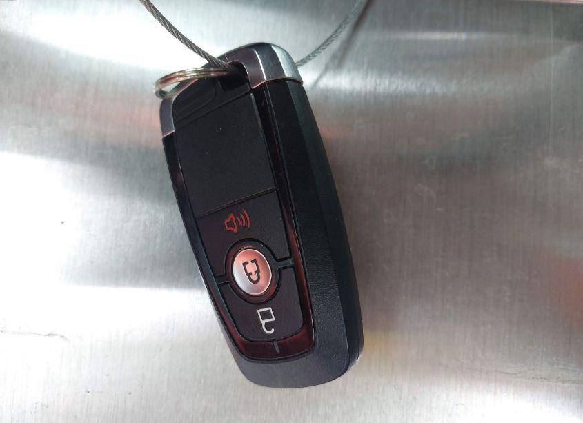 Photo 11 of 2020 Ford Escape SE (VIN 1FMCU0G68LUC70856)