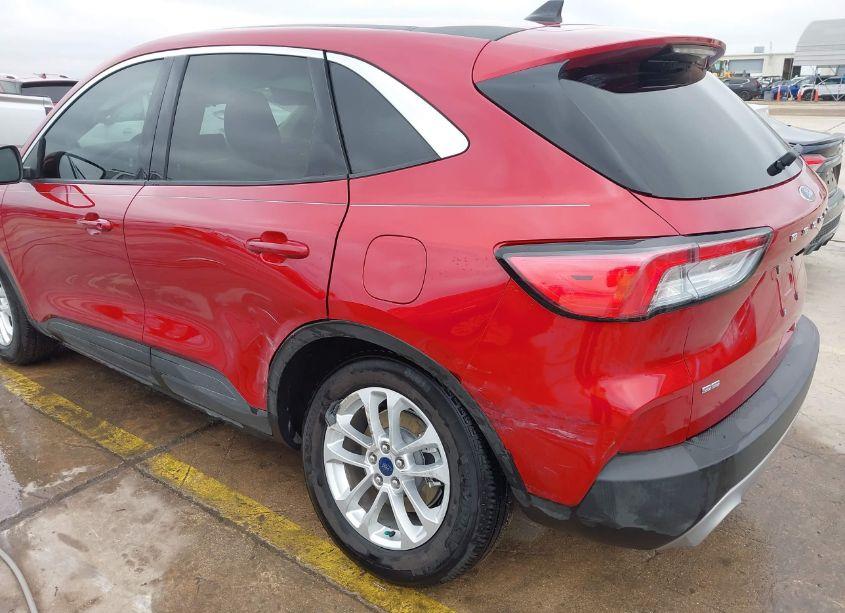 Photo 6 of 2020 Ford Escape SE (VIN 1FMCU0G68LUC70856)