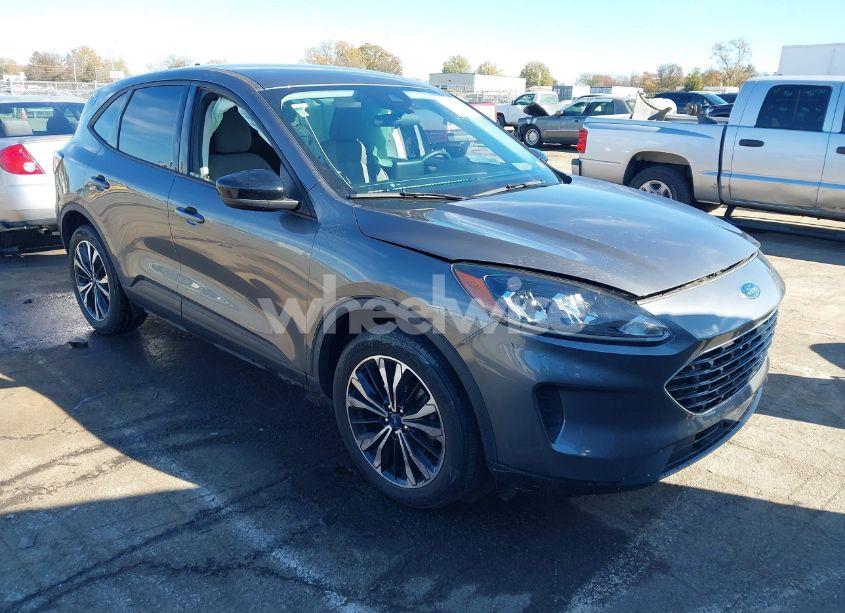 2021 Ford Escape SE (VIN 1FMCU0G68MUA37044) main photo