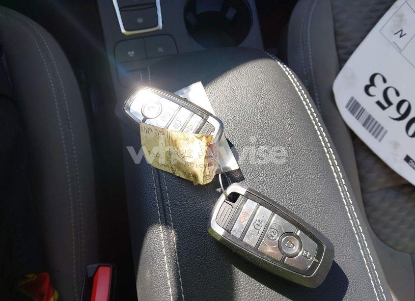 Photo 11 of 2021 Ford Escape SE (VIN 1FMCU0G68MUA37044)