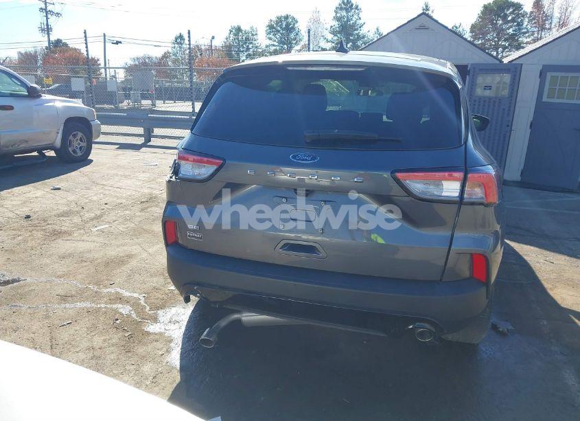 Photo 16 of 2021 Ford Escape SE (VIN 1FMCU0G68MUA37044)