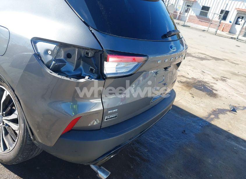 Photo 17 of 2021 Ford Escape SE (VIN 1FMCU0G68MUA37044)