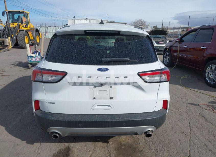 Photo 16 of 2021 Ford Escape SE (VIN 1FMCU0G68MUA90164)