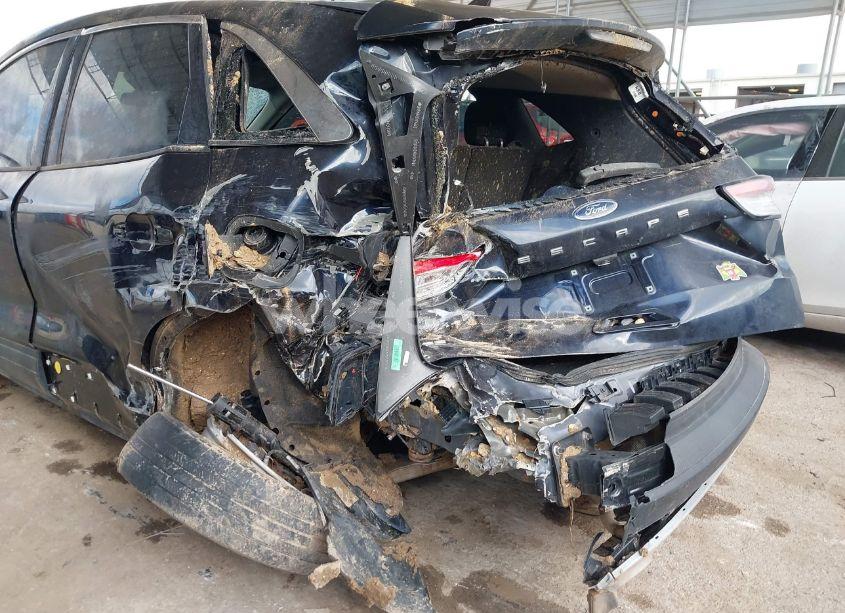 Photo 6 of 2021 Ford Escape SE (VIN 1FMCU0G68MUB00398)