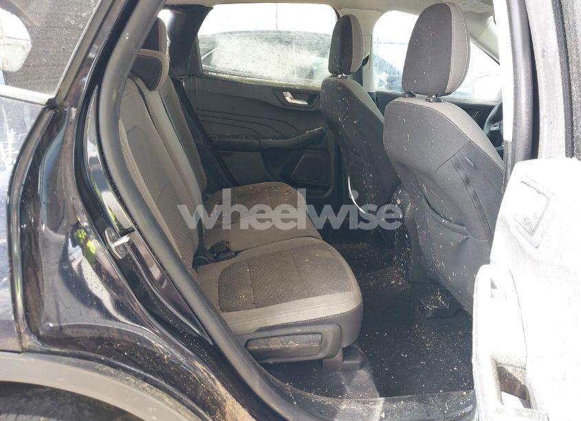 Photo 8 of 2021 Ford Escape SE (VIN 1FMCU0G68MUB00398)