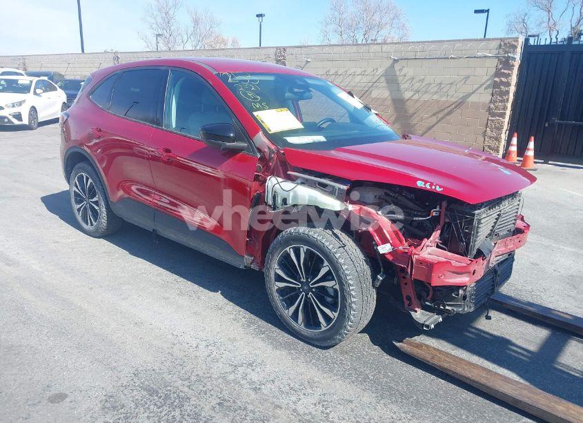 2022 Ford Escape SE (VIN 1FMCU0G68NUA28538) main photo