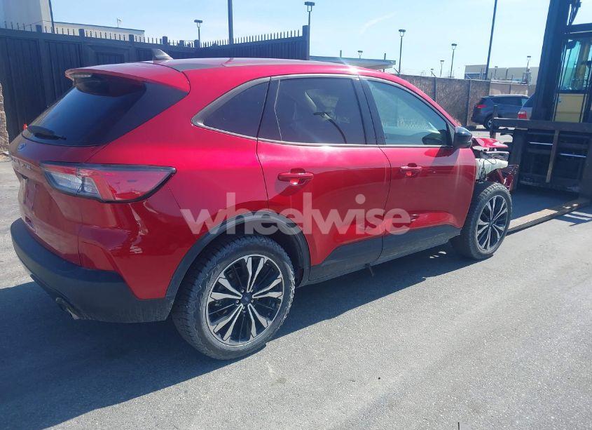 Photo 4 of 2022 Ford Escape SE (VIN 1FMCU0G68NUA28538)