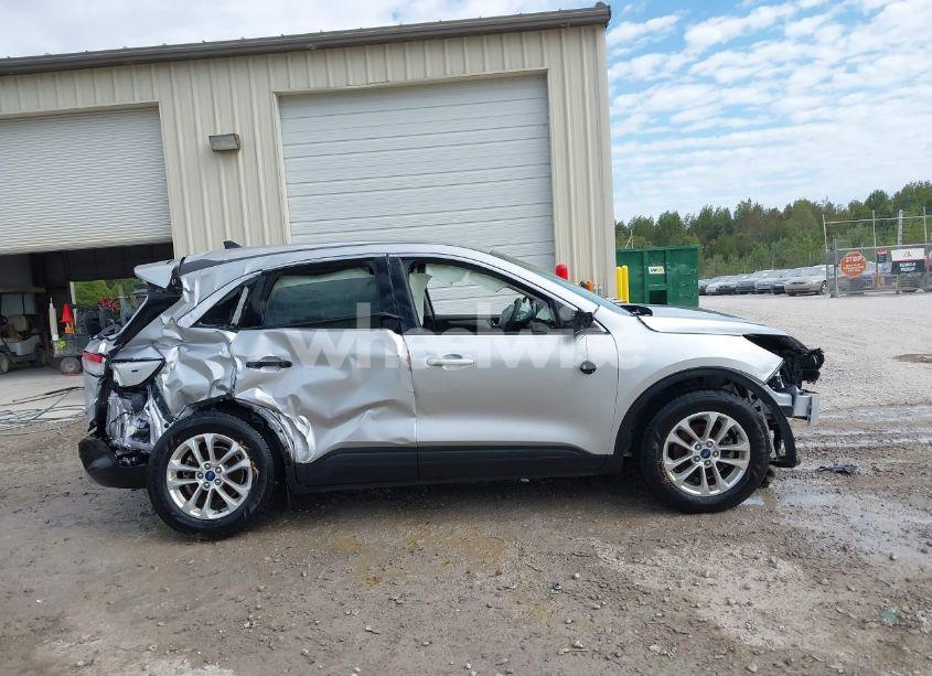 Photo 14 of 2020 Ford Escape SE (VIN 1FMCU0G69LUA05847)