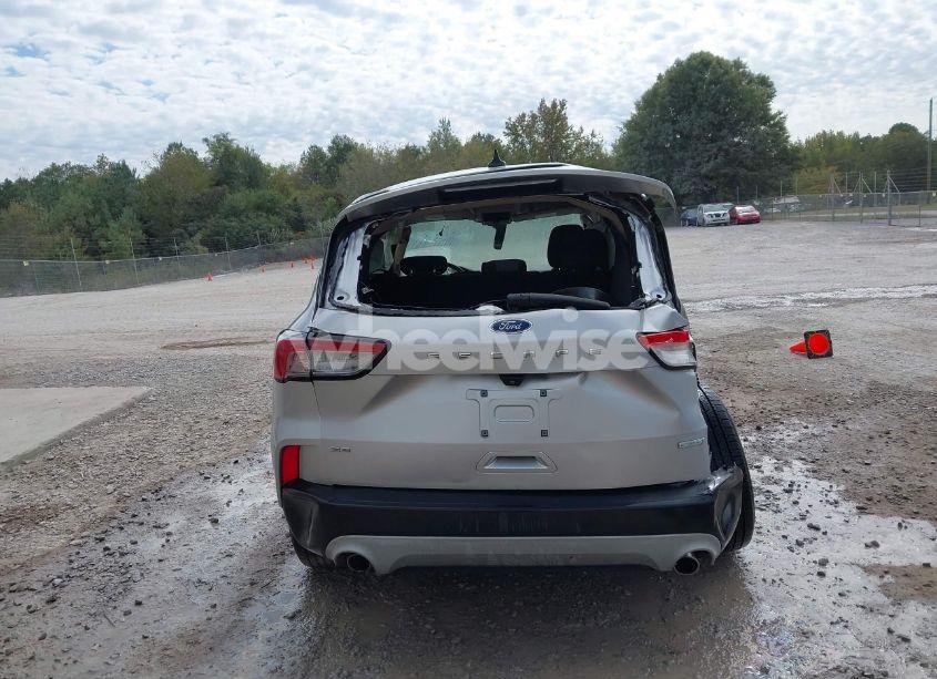 Photo 17 of 2020 Ford Escape SE (VIN 1FMCU0G69LUA05847)