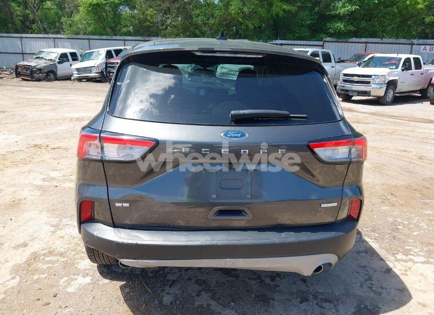 Photo 16 of 2020 Ford Escape SE (VIN 1FMCU0G69LUA23118)