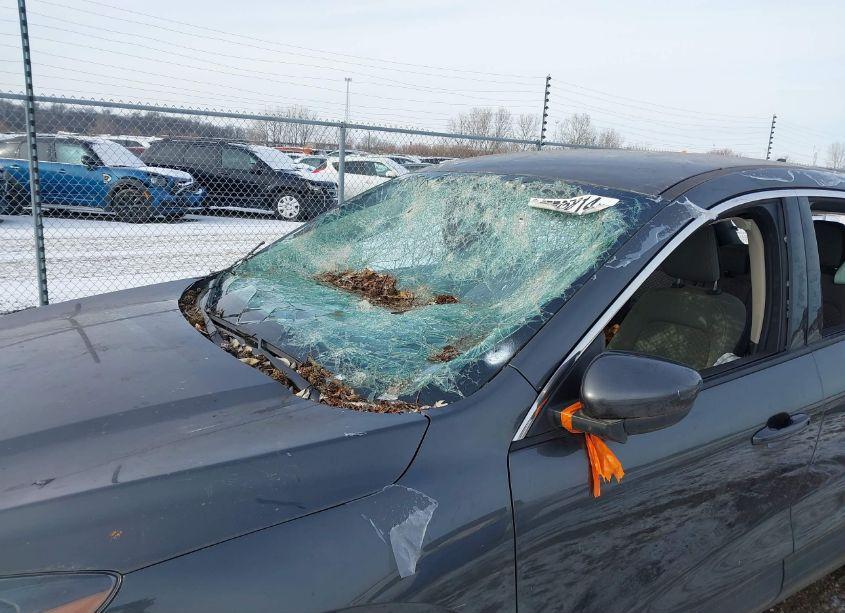 Photo 6 of 2020 Ford Escape SE (VIN 1FMCU0G69LUB00862)