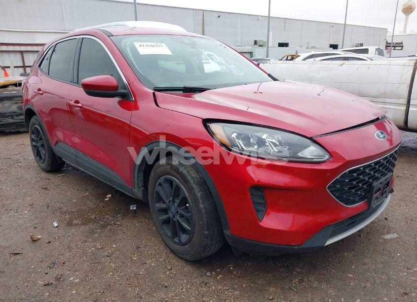 2020 Ford Escape SE (VIN 1FMCU0G69LUB02336) main photo