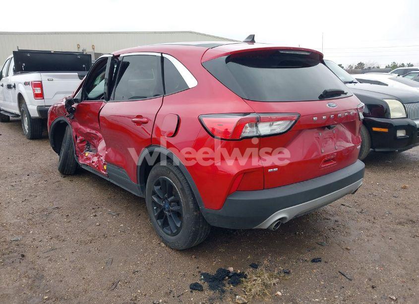 Photo 3 of 2020 Ford Escape SE (VIN 1FMCU0G69LUB02336)