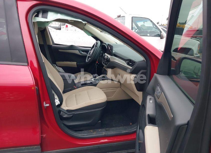 Photo 5 of 2020 Ford Escape SE (VIN 1FMCU0G69LUB02336)
