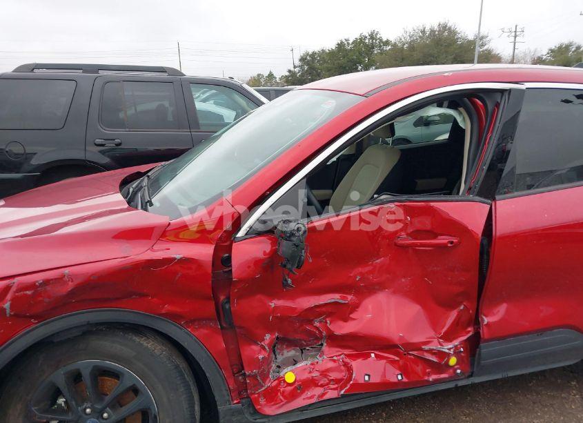 Photo 6 of 2020 Ford Escape SE (VIN 1FMCU0G69LUB02336)