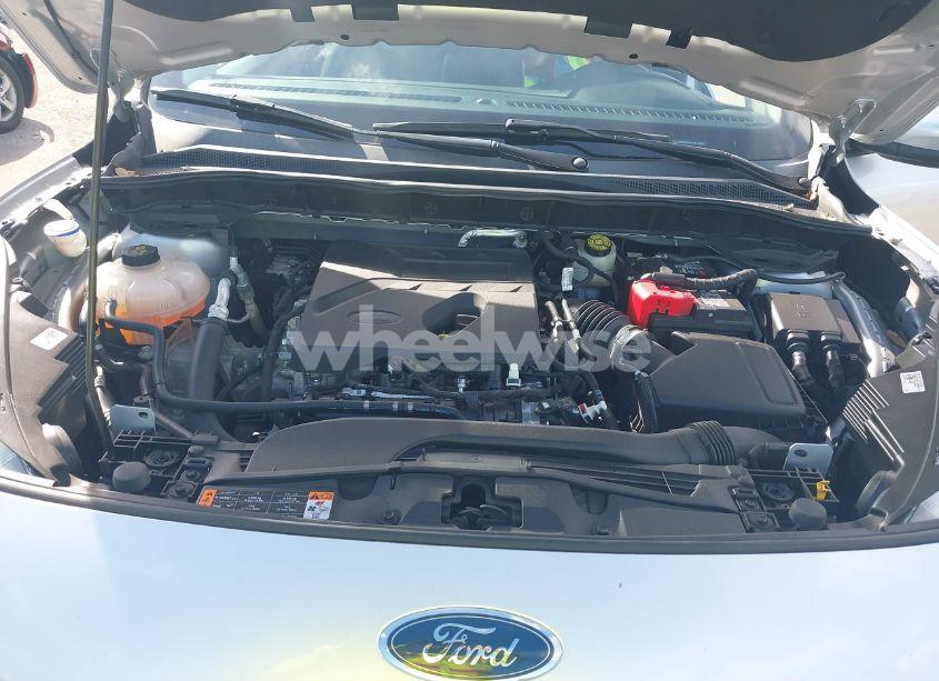 Photo 10 of 2020 Ford Escape SE (VIN 1FMCU0G69LUB18701)