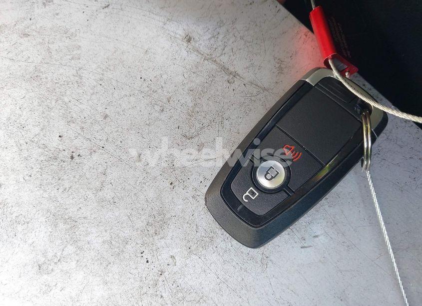 Photo 11 of 2020 Ford Escape SE (VIN 1FMCU0G69LUB18701)