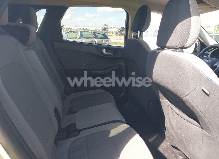 Photo 8 of 2020 Ford Escape SE (VIN 1FMCU0G69LUB18701)