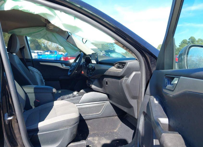 Photo 5 of 2020 Ford Escape SE (VIN 1FMCU0G69LUB41279)