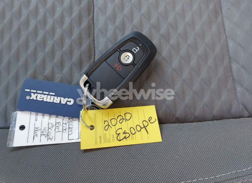 Photo 11 of 2020 Ford Escape SE (VIN 1FMCU0G69LUB93236)