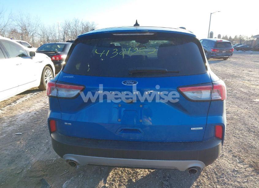 Photo 16 of 2020 Ford Escape SE (VIN 1FMCU0G69LUB93236)