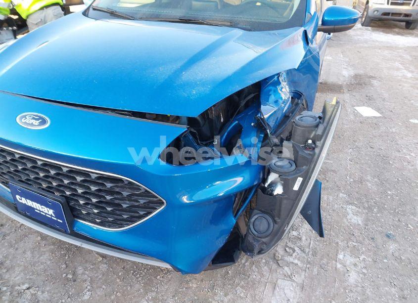 Photo 17 of 2020 Ford Escape SE (VIN 1FMCU0G69LUB93236)