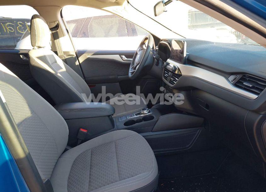 Photo 5 of 2020 Ford Escape SE (VIN 1FMCU0G69LUB93236)