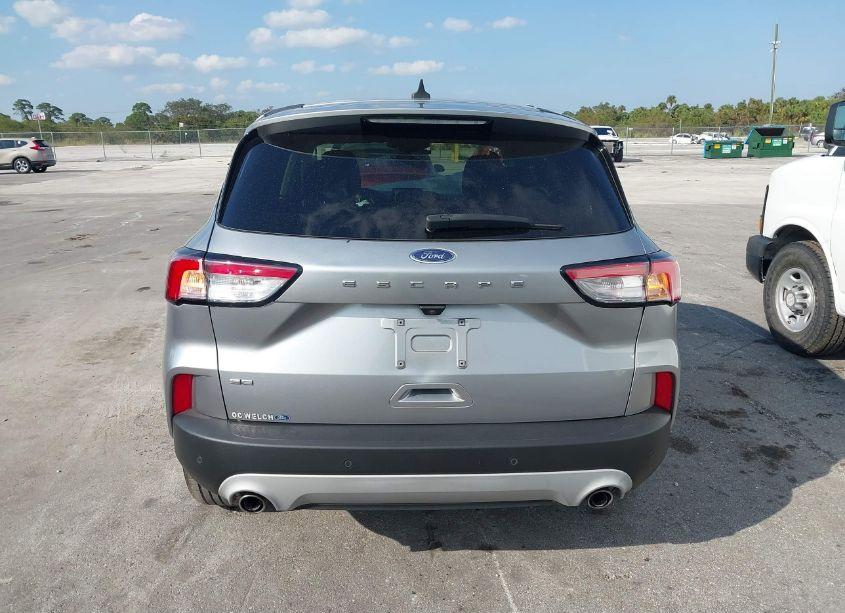 Photo 16 of 2021 Ford Escape SE (VIN 1FMCU0G69MUA59814)
