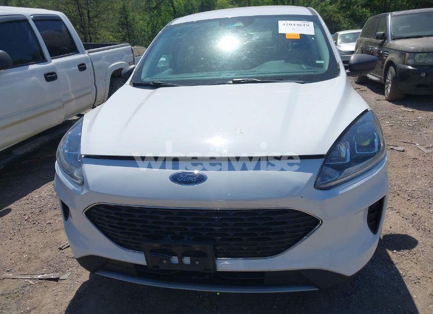 Photo 6 of 2022 Ford Escape SE (VIN 1FMCU0G69NUA47311)