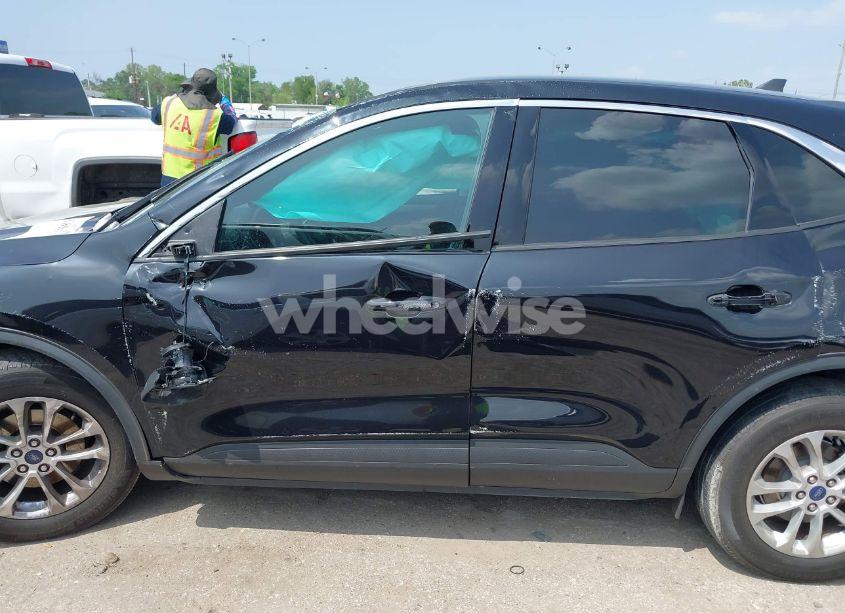 Photo 13 of 2022 Ford Escape SE (VIN 1FMCU0G69NUA91843)