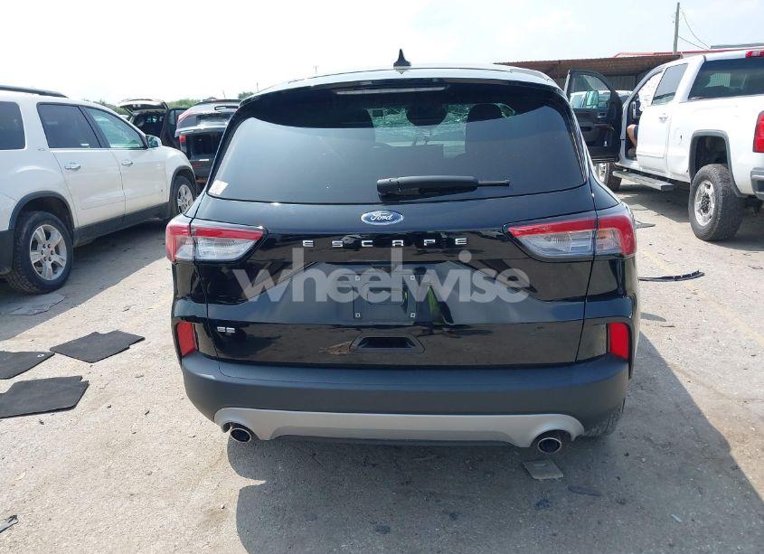 Photo 15 of 2022 Ford Escape SE (VIN 1FMCU0G69NUA91843)