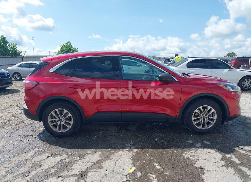 Photo 13 of 2022 Ford Escape SE (VIN 1FMCU0G69NUB54973)