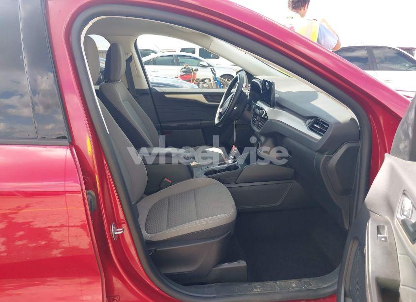 Photo 5 of 2022 Ford Escape SE (VIN 1FMCU0G69NUB54973)