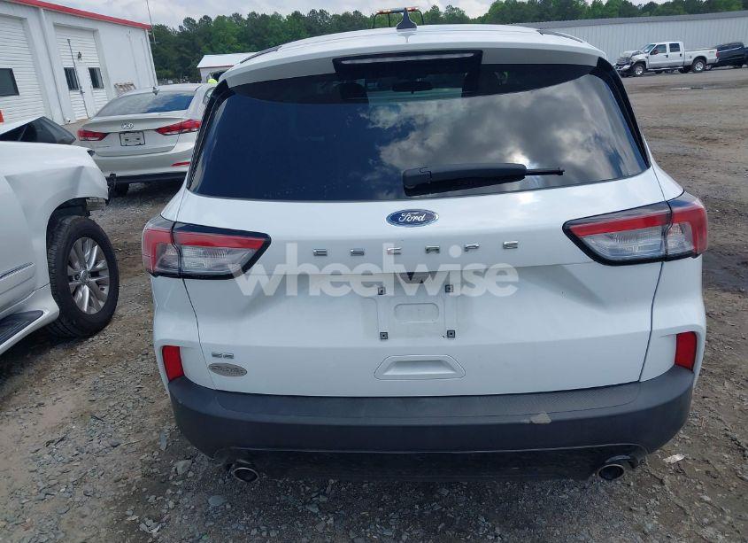 Photo 16 of 2022 Ford Escape SE (VIN 1FMCU0G69NUB93014)