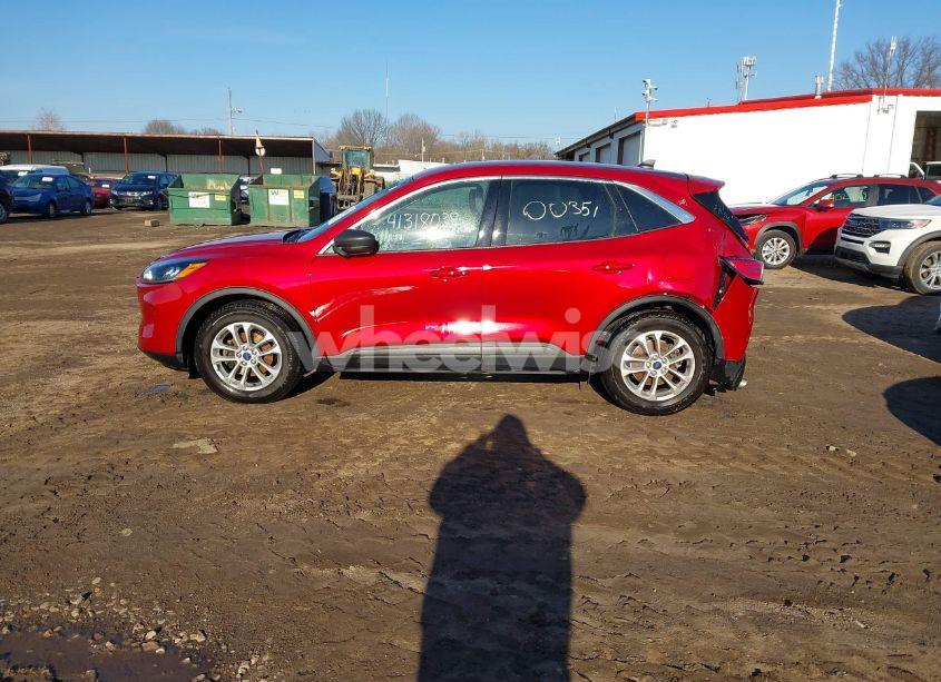 Photo 14 of 2022 Ford Escape SE (VIN 1FMCU0G69NUC00351)