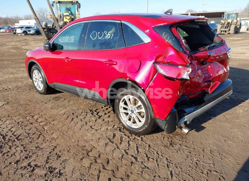 Photo 3 of 2022 Ford Escape SE (VIN 1FMCU0G69NUC00351)