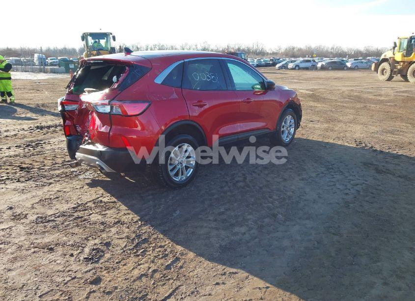 Photo 4 of 2022 Ford Escape SE (VIN 1FMCU0G69NUC00351)
