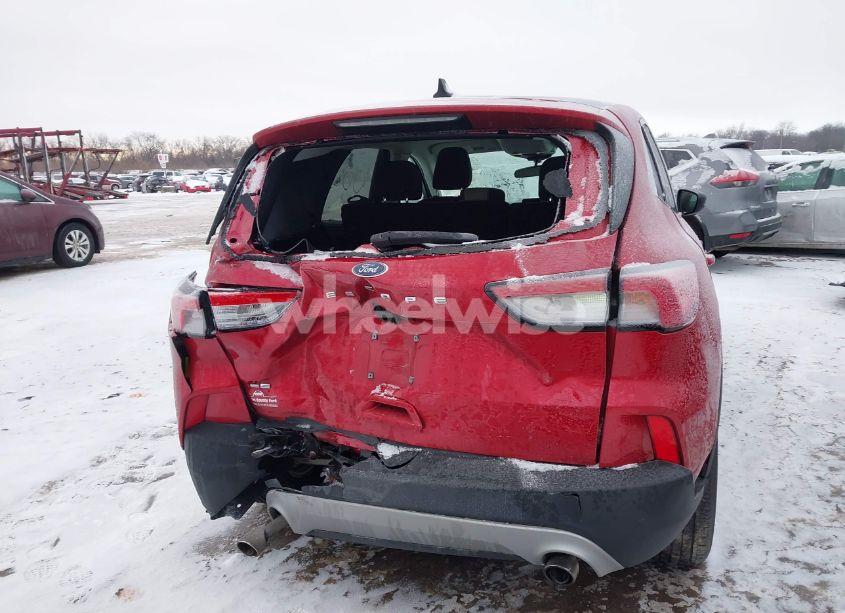 Photo 6 of 2022 Ford Escape SE (VIN 1FMCU0G69NUC00351)