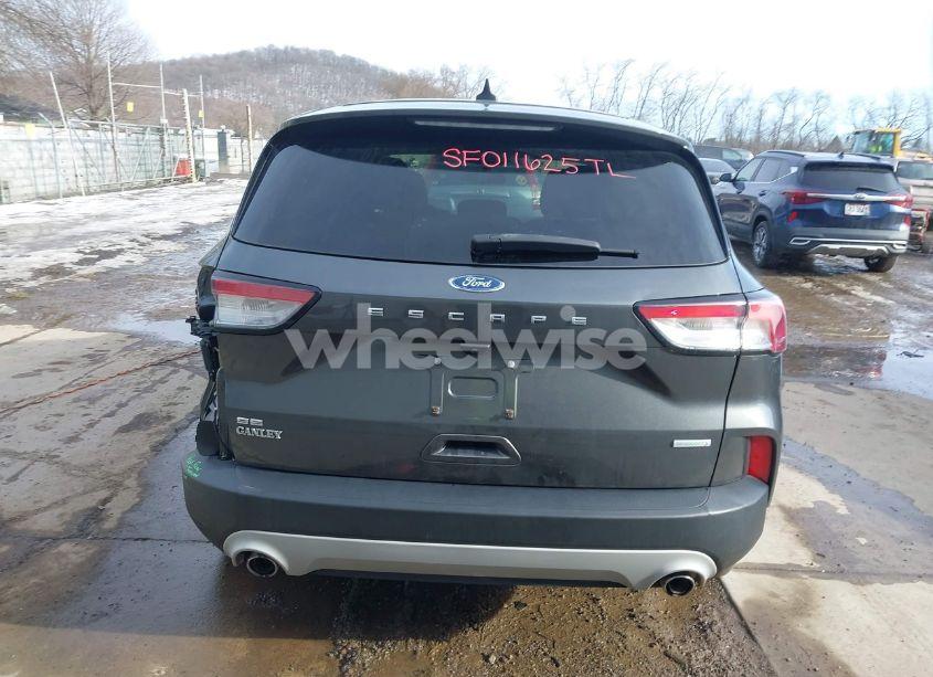 Photo 17 of 2020 Ford Escape SE (VIN 1FMCU0G6XLUA97633)