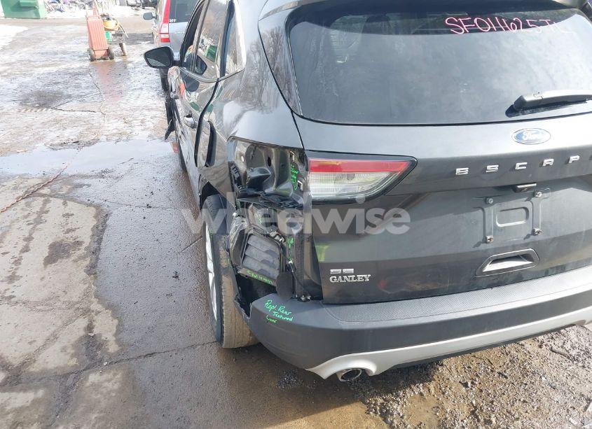 Photo 19 of 2020 Ford Escape SE (VIN 1FMCU0G6XLUA97633)