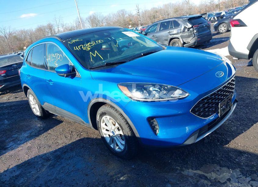 2020 Ford Escape SE (VIN 1FMCU0G6XLUB21526) main photo